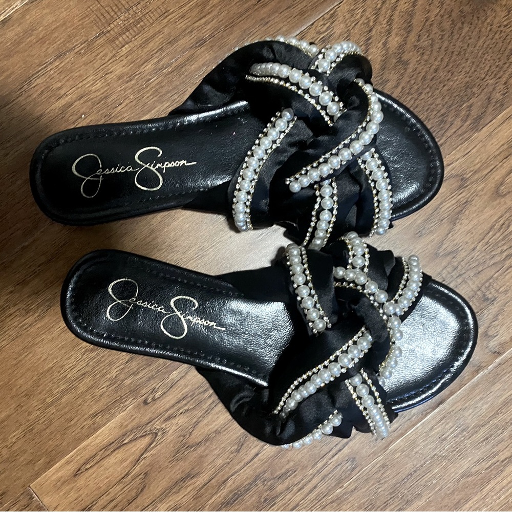 Jessica Simpson flip flops, sandals, slippers